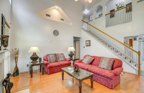 Cloverleaf House | 12 Mi to Dtwn Houston Family-Friendly Home!