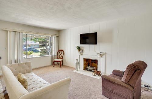 Downey House | 12 Mi to Dtwn LA Family Home with Private Sauna!