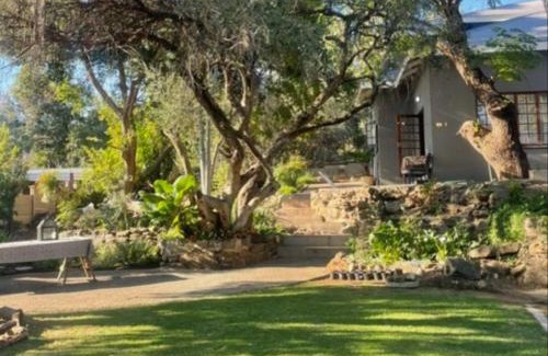 Waverley House | 12 On York Guesthouse