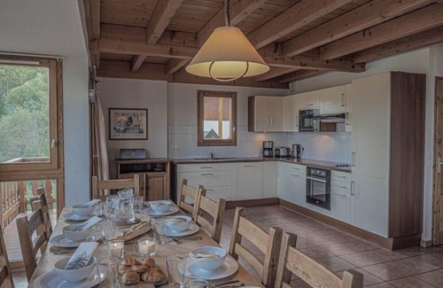 Vallandry Ski Chalet | 12 person detached chalet directly on the piste with stunning views