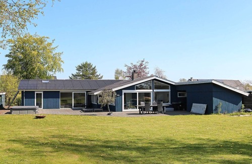 Nørre Hurup House | 12 person holiday home in Hadsund-By Traum