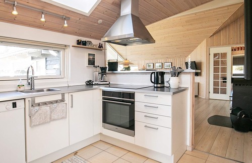 Grønhøj House | 12 person holiday home in Løkken