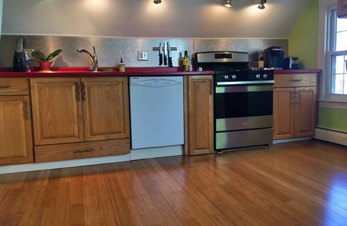 West End Apartment | 1200 Sq Ft ♦ West End Gem ♦ Perfect Location