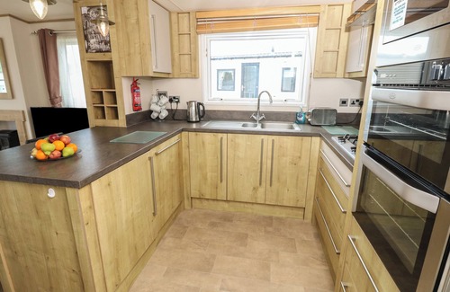 Bembridge Cottage | 128 CROSSWINDS, pet friendly, country holiday cottage in Bembridge