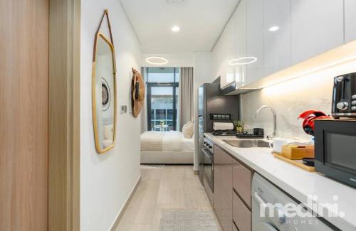 Nad Al Sheba Apartment | 12min from Burj Khalifa - Studio - Azizi Riviera