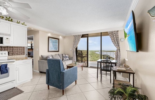 Fort Myers Beach Apartment | 12th Floor Retreat with Unmatched Gulf & Bay Views