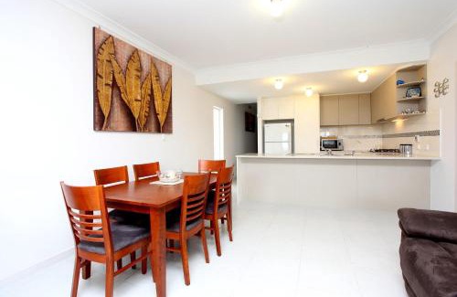 Hayborough Apartment | 13 Elliot Ave - Pets Negotiable - BYO Linen