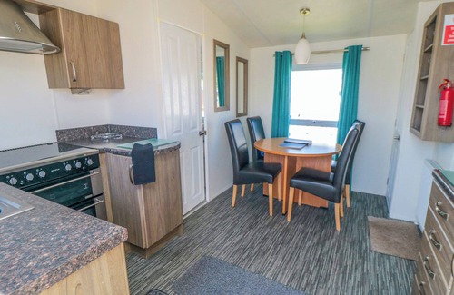 Cayton Bay Cottage | 13 Gosling