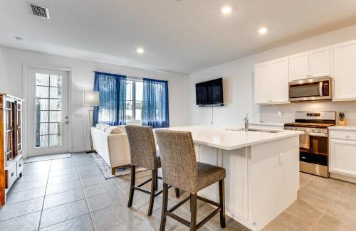 Davenport House | 13 Mi to Disney Davenport Townhome with Patio!