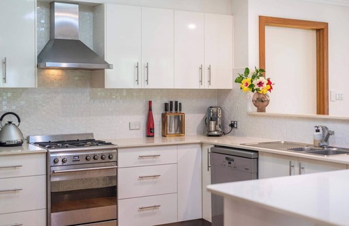 Yamba House | 13 William - Oceanstays - Pet Friendly