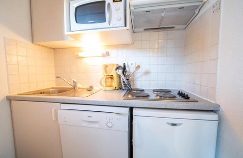 Villarodin-Bourget Apartment | 130m from ski slopes, 2nd floor, balcony, parking, tv, ski locker, 35m², La Norma
