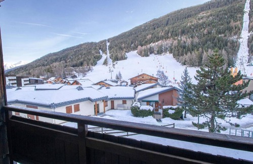 Villarodin-Bourget Apartment | 130m from ski slopes, 2nd floor, balcony, parking, tv, ski locker, 35m², La Norma