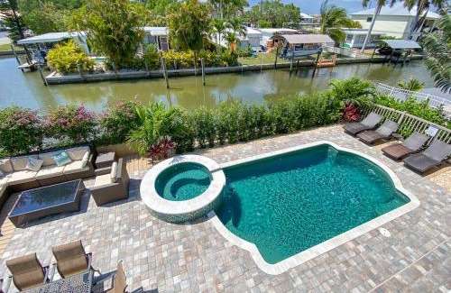 South Island House | 135 Island Escape- 5BR Home with Pool and Spa! home