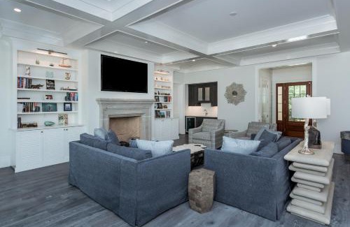 Vanderhorst Plantation House | 136 Flyway Drive by Akers Ellis Rentals