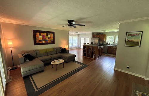 Wadmalaw Island House | 14-Acre Scenic Home in Low County of Wadmalaw Island w/Private Par 3 Golf Hole