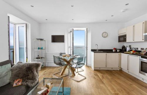 Torcross House | 14 At The Beach, Torcross
