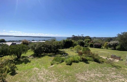 Mallacoota House | 14 Brady Street