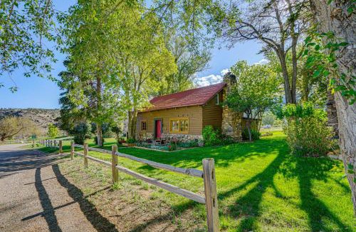 Spanish Valley House | 14 Mi to Main Street Moab Cabin with Hot Tub Access