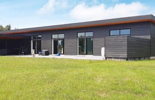 Bøtø By House | 14 person holiday home in Væggerløse-By Traum