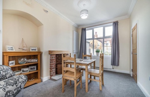 Withernsea House | 14 The Promenade
