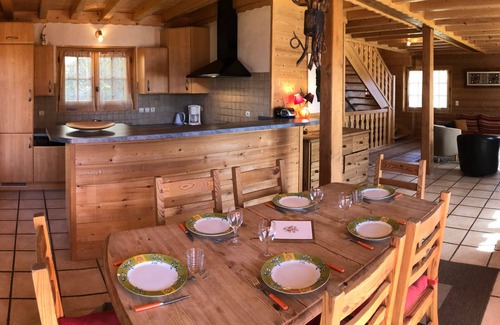Saint-Gervais-les-Bains Ski Chalet | 140m² Chalet in Saint-Gervais, 6 ppl, 3 rooms, pets allowed, garage