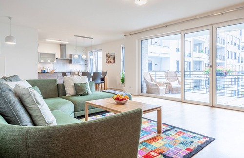 Flingern Nord Apartment | 140m2 luxury apartment,free underground parking