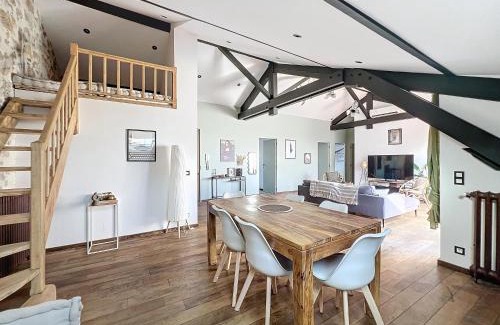 Cannes Old Town Apartment | 140m2 vue mer, 3 chambres, centre-ville
