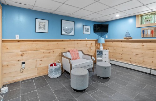 Alton Bay House | 14ft SWIM SPA,SLEEPS 14+,SAUNA! POOL/FOOSBALL/GAMES