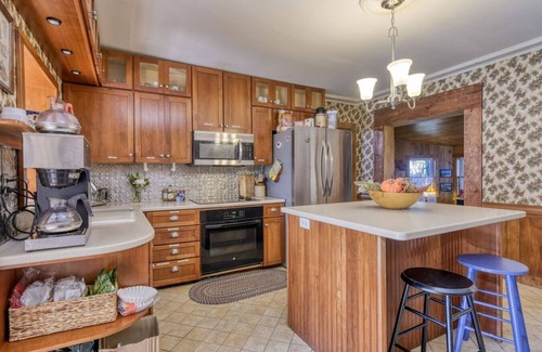 Trenton Cottage | 15 1Br Cottage Heart of Maine Open Hearth Inn