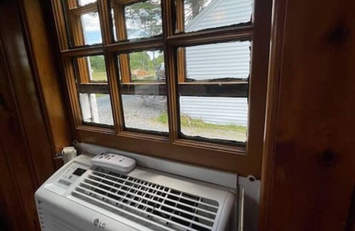 Trenton Cottage | 15 1Br Cottage Heart of Maine Open Hearth Inn