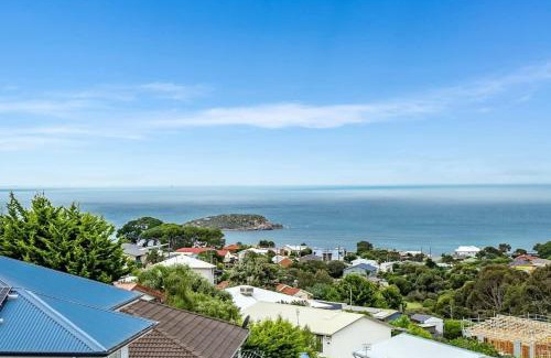 Encounter Bay House | 15 Cygnet Ct Encounter Bay - No Linen Included