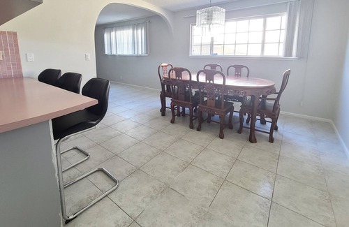 Midway City House | 🌟15 mins from Disneyland Spacious and central Little Saigon Home🌟