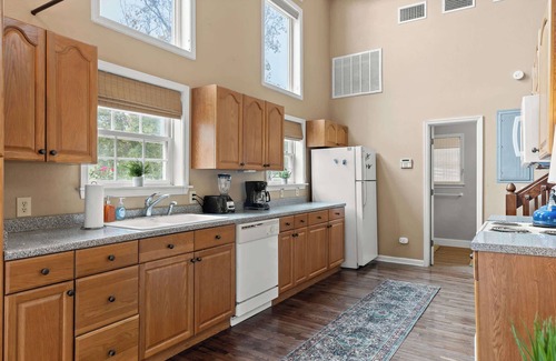 Lookout Valley Neighborhood Association House | 15 Mins to Chattanooga - Peaceful Farm Pool House