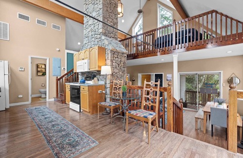 Lookout Valley Neighborhood Association House | 15 Mins to Chattanooga - Peaceful Farm Pool House