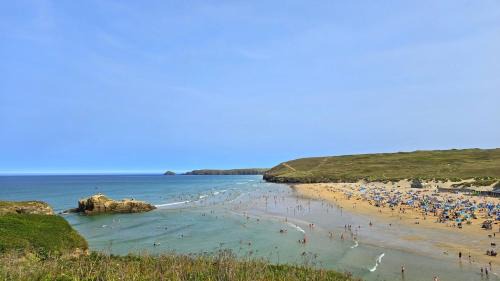 Perranporth House | 15 Penhale, Perranporth