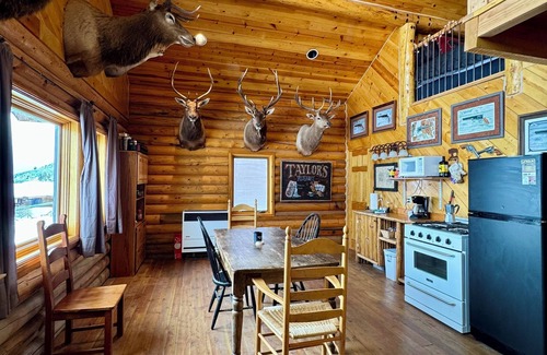 Kelly Cabin | 150 acre Elk Track Ranch cabin and ranch Rentals 1hr to Jackson Hole Town Square
