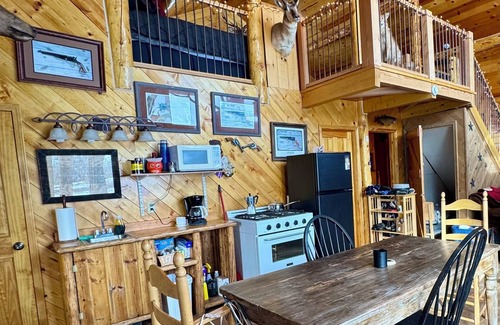 Kelly Cabin | 150 acre Elk Track Ranch cabin and ranch Rentals 1hr to Jackson Hole Town Square