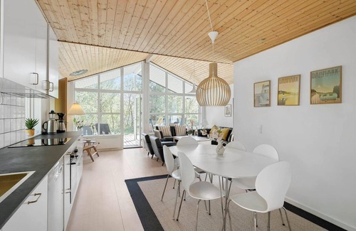 Oster Somarken House | 1502 Aakirkeby - Malurtvej 7