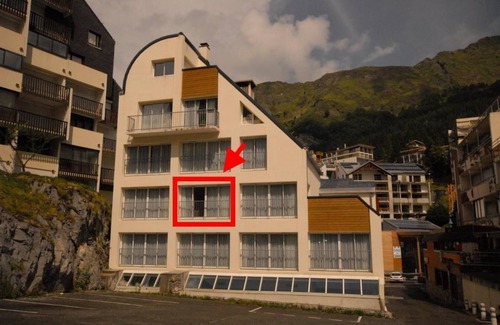 Eaux-Bonnes Apartment | 150m from ski slopes, 3rd floor, view ski slopes, fitness, swimming pool, sauna, tv, ski locker