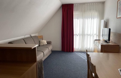 Eaux-Bonnes Apartment | 150m from ski slopes, 3rd floor, view ski slopes, fitness, swimming pool, sauna, tv, ski locker