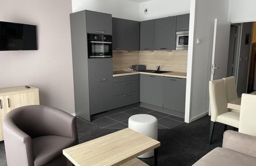 Eaux-Bonnes Apartment | 150m from ski slopes, 1st floor, view ski slopes, swimming pool, balcony, tv, ski locker, 36m²