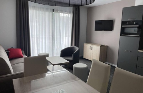 Eaux-Bonnes Apartment | 150m from ski slopes, 1st floor, view ski slopes, swimming pool, balcony, tv, ski locker, 36m²