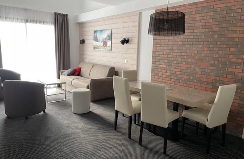 Eaux-Bonnes Apartment | 150m from ski slopes, 1st floor, view ski slopes, swimming pool, balcony, tv, ski locker, 58m²