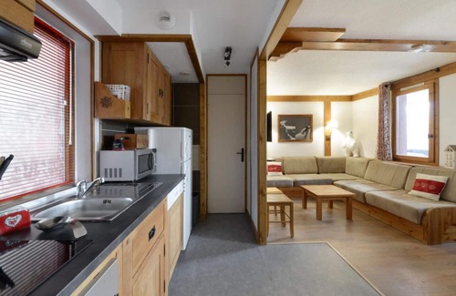 Montchavin Apartment | 150m from ski slopes, 1st floor, balcony, tv, ski locker, 76m², Montchavin La Plagne