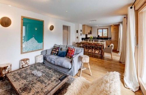 Verbier Apartment | 150SQM Traditional apartment for the best Alpine experience