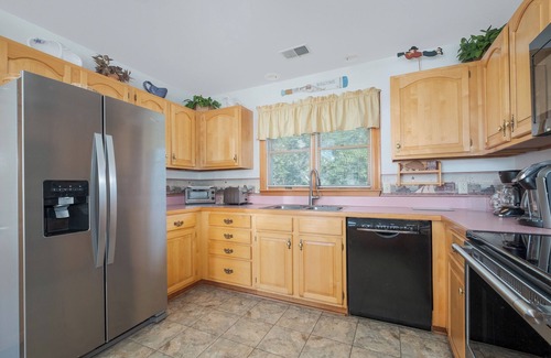 Monteray Shores House | 1544 - Tranquility, Fab Family Vacation Home. Great Location w/Private Pool, Hot Tub & Foosball