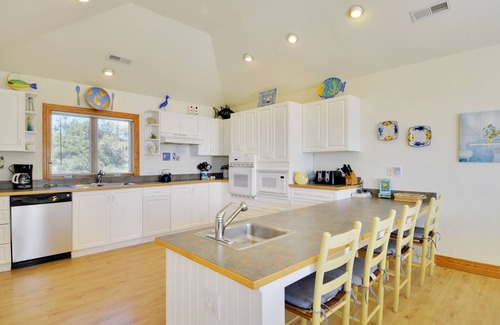 Monteray Shores House | 1562 - Coucher Du Soleil, 5-bed 5.5-bath soundfront Corolla, NC, pet friendly, private pool, hot tub