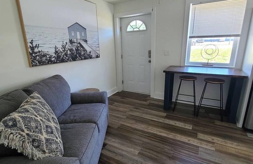 Parker Apartment | 16 Perfect SRT Getaway - bike to trail in minutes