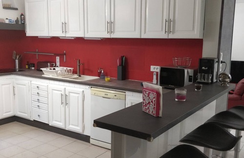 Roaix House | 160 M2, air-conditioned house, secure swimming pool, pets welcome. 2000 m2.