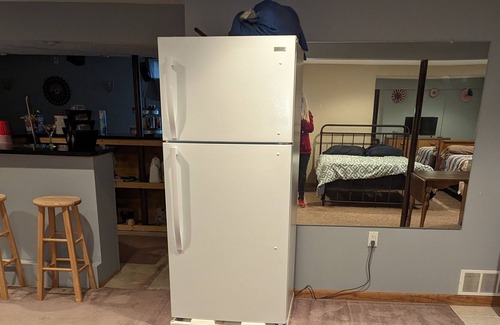 Seven Hills Apartment | 1600 square foot studio in lovely Seven Hills. Offers great amenities